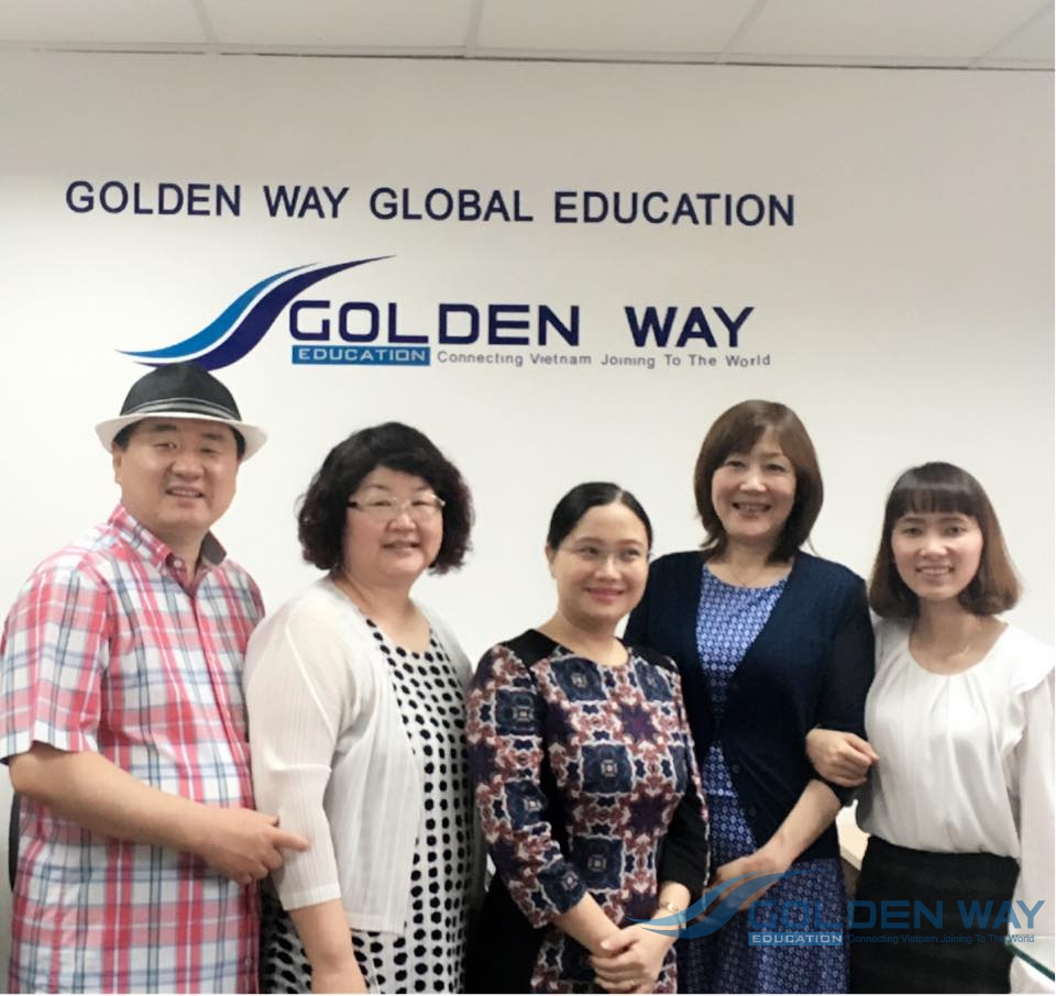 Đại diện trường Waseda toky o tại Goldenway